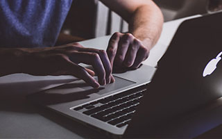 爱游戏ayx-“中超联赛转播观看人数创新高”，中超转播安排